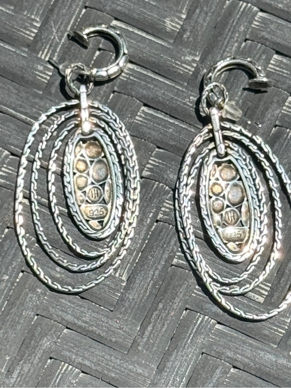 *EXCELLENT* - JOHN HARDY KALI ZEN OVAL HOOPS, STERLING SILVER (925) EARRINGS - Picture 6 of 6
